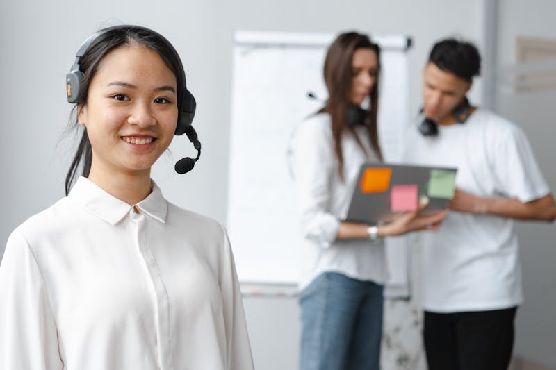 Starbird chicken friendly restaurant team member smiling